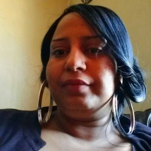 Meet your Posher, Desiree